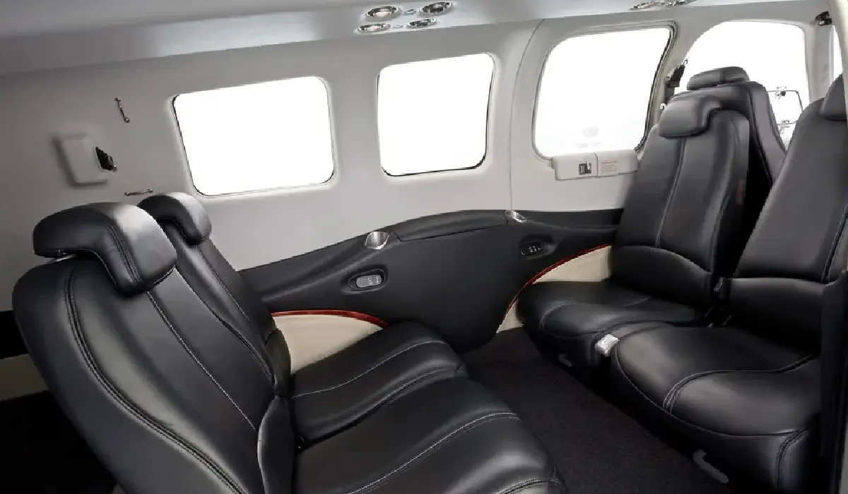 Beechcraft - Baron G36 - Private Jet Rentals Near me - Used Private Jets Near me - Exclusive Concierge Club-01.webp